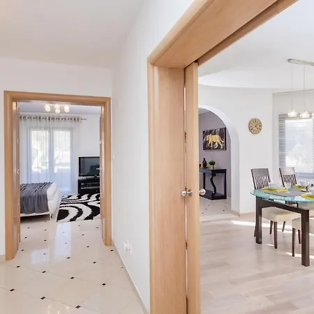 Apartamento Palm With Swimming Pool *